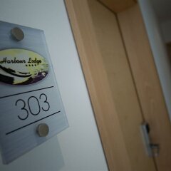 Отель Harbour Lodge в номере фото 2