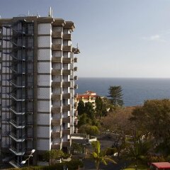 Отель Allegro Madeira-Adults Only Португалия, Фуншал - отзывы, цены и фото номеров - забронировать отель Allegro Madeira-Adults Only онлайн пляж фото 2