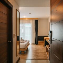 Отель iCheck inn Central Patong сейф в номере