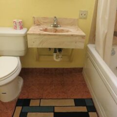Отель Relax Inn Motel США, Лос-Анджелес - отзывы, цены и фото номеров - забронировать отель Relax Inn Motel онлайн ванная фото 2