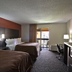 Отель Chicago Club Inn & Suites фото 2