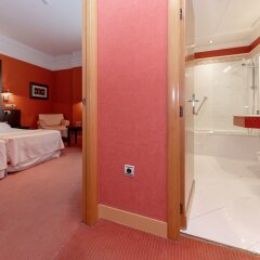 Отель Soho Boutique Jerez & Spa Испания, Херес-де-ла-Фронтера - отзывы, цены и фото номеров - забронировать отель Soho Boutique Jerez & Spa онлайн сейф в номере