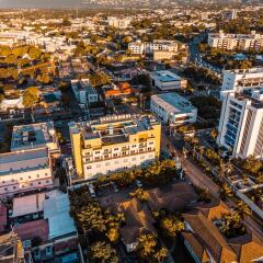 R Hotel Kingston пляж