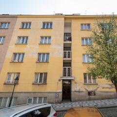 Апартаменты EMPIRENT Apartments Prague Castle парковка