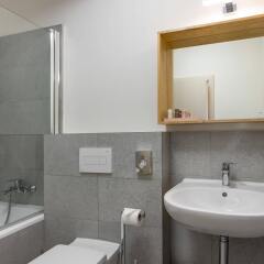 Отель 7 Tales Suites ванная