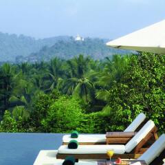 Отель Belmond La Résidence Phou Vao бассейн