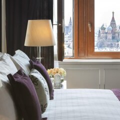 Гостиница Four Seasons Hotel Moscow в Москве 2 отзыва об отеле, цены и фото номеров - забронировать гостиницу Four Seasons Hotel Moscow онлайн Москва удобства в номере фото 2
