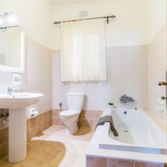 Отель Ta Frenc Apartments Мальта, Гасри - отзывы, цены и фото номеров - забронировать отель Ta Frenc Apartments онлайн ванная фото 2