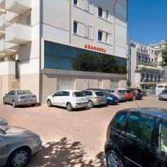 Hotel Aragosta Римини парковка