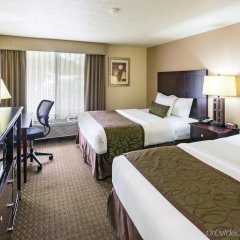 La Quinta Inn & Suites by Wyndham Portland NW in Portland, United States of America from 167$, photos, reviews - zenhotels.com guestroom photo 2