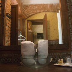 Naif Boutique Hotel & Gallery in Antigua Guatemala, Guatemala from 101$, photos, reviews - zenhotels.com bathroom