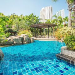 Отель Riviera Wongamat Condo By Favstay Паттайя бассейн фото 2