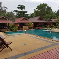 Отель Sayang Beach Resort Koh Lanta бассейн