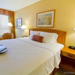 Отель Hampton Inn by Hilton Vancouver-Airport/Richmond Канада, Ричмонд - отзывы, цены и фото номеров - забронировать отель Hampton Inn by Hilton Vancouver-Airport/Richmond онлайн комната для гостей фото 5