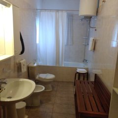 Отель Manuela Residente Resort Нигерия, Лагос - отзывы, цены и фото номеров - забронировать отель Manuela Residente Resort онлайн ванная