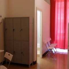 Отель Mamamia Hostel and Guesthouse Италия, Палермо - отзывы, цены и фото номеров - забронировать отель Mamamia Hostel and Guesthouse онлайн сейф в номере