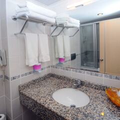 Side Town Hotel by Z Hotels Турция, Сиде - 1 отзыв об отеле, цены и фото номеров - забронировать отель Side Town Hotel by Z Hotels - All Inclusive онлайн ванная