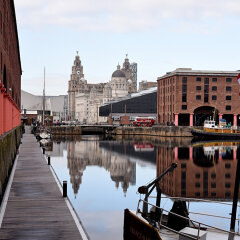 Отель Holiday Inn Express Liverpool-Albert Dock Великобритания, Ливерпуль - отзывы, цены и фото номеров - забронировать отель Holiday Inn Express Liverpool-Albert Dock онлайн приотельная территория фото 2