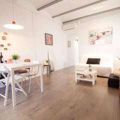 Апартаменты Apartments Gaudi Barcelona в номере