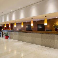 Отель NH Vienna Airport Conference Center Австрия, Вена - 9 отзывов об отеле, цены и фото номеров - забронировать отель NH Vienna Airport Conference Center онлайн интерьер отеля