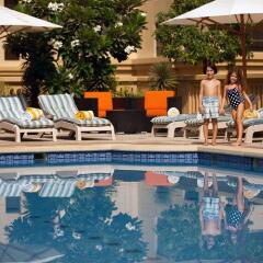Отель Delta by Marriott Jumeirah Beach бассейн