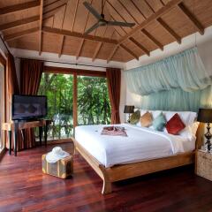 Отель Tango Luxe Beach Villa Samui комната для гостей