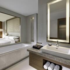 Отель Sheraton Seoul D Cube City Hotel Южная Корея, Сеул - отзывы, цены и фото номеров - забронировать отель Sheraton Seoul D Cube City Hotel онлайн ванная фото 2