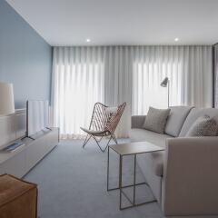 Апартаменты Liiiving In Porto Downtown Luxury Studio Порту комната для гостей фото 5