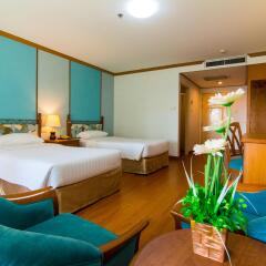 KU Home Hotel комната для гостей