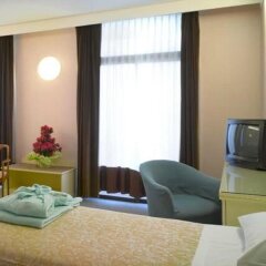 Отель Commodore Terme Италия, Монтегротто-Терме - 1 отзыв об отеле, цены и фото номеров - забронировать отель Commodore Terme онлайн комната для гостей фото 4
