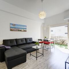 1 Bedroom Apartment With Balcony Израиль, Тель-Авив - отзывы, цены и фото номеров - забронировать отель 1 Bedroom Apartment With Balcony онлайн комната для гостей фото 4