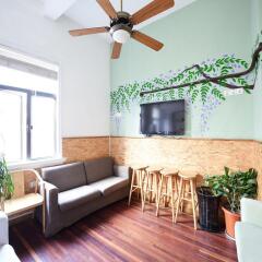 Отель Shanghai Nanjing Road Youth Hostel Китай, Шанхай - отзывы, цены и фото номеров - забронировать отель Shanghai Nanjing Road Youth Hostel онлайн комната для гостей фото 2