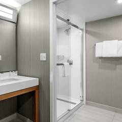 Отель Courtyard Columbus Easton США, Колумбус - отзывы, цены и фото номеров - забронировать отель Courtyard Columbus Easton онлайн ванная фото 2