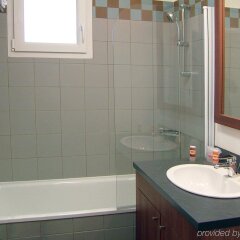 Residhome Roissy Village in Roissy-en-France, France from 118$, photos, reviews - zenhotels.com bathroom