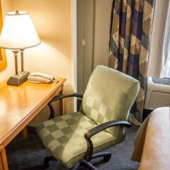 Отель Comfort Inn JFK Airport США, Нью-Йорк - 1 отзыв об отеле, цены и фото номеров - забронировать отель Comfort Inn JFK Airport онлайн удобства в номере