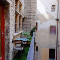 Отель Appartement N°1 Saint-jean - Honoré