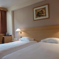 Отель Kyriad Montbeliard Sochaux Франция, Монбельяр - отзывы, цены и фото номеров - забронировать отель Kyriad Montbeliard Sochaux онлайн комната для гостей фото 2