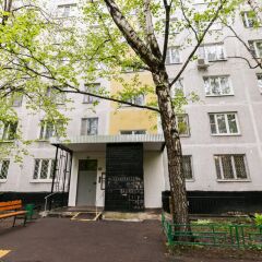 Гостиница Квартира на Генерала Белова, 49 в Москве отзывы, цены и фото номеров - забронировать гостиницу Квартира на Генерала Белова, 49 онлайн Москва вид на фасад