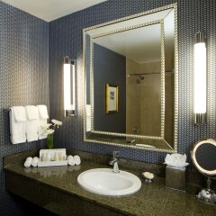 Kinzie Hotel in Chicago, United States of America from 254$, photos, reviews - zenhotels.com bathroom