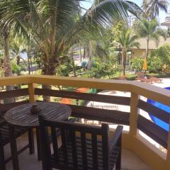 Отель Bacchus Home Resort балкон