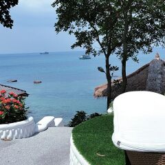 Отель Clear View Resort пляж