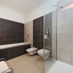 Отель Feel The HeartBeat Of Prague City Center ванная