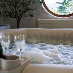Отель Pension Lukas Guest House бассейн
