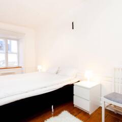 Отель ApartDirect Gamla Stan Швеция, Стокгольм - 1 отзыв об отеле, цены и фото номеров - забронировать отель ApartDirect Gamla Stan онлайн комната для гостей фото 2