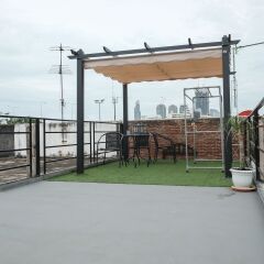 The Bridge Hostel Бангкок
