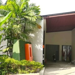 Отель The Quarter Resort Phuket парковка
