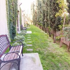 Отель Comfort Inn & Suites Near Universal - N. Hollywood - Burbank балкон