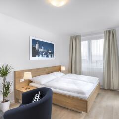 Апартаменты CityWest Apartments комната для гостей фото 3