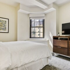 Beekman Tower Hotel сейф в номере