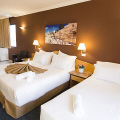 Jerusalem Gardens Hotel & Spa Израиль, Иерусалим - 8 отзывов об отеле, цены и фото номеров - забронировать отель Jerusalem Gardens Hotel & Spa онлайн комната для гостей фото 4